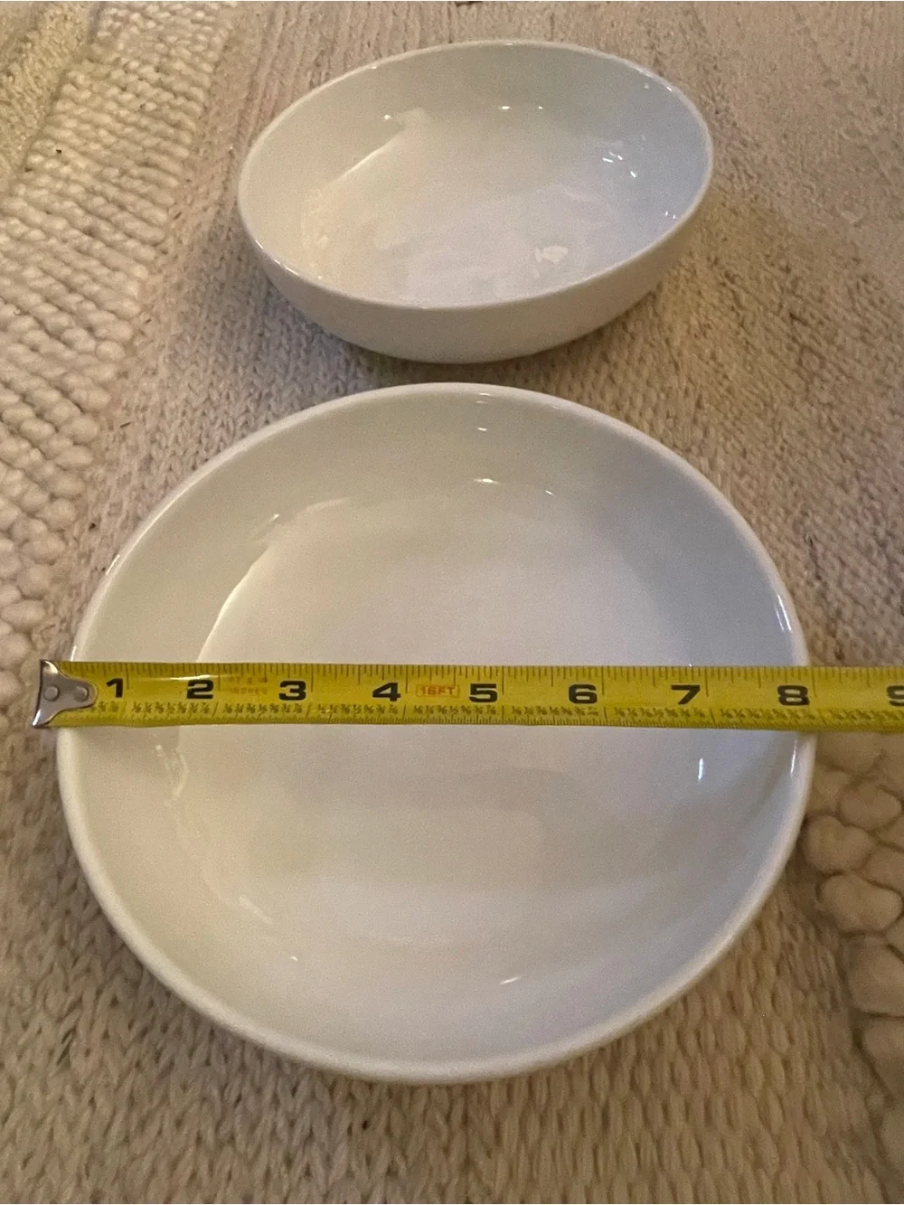 Set of 2 White Shallow Bowls. - Picture 5 of 6